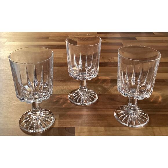 Vintage 6”Royal Crystal Rock RCR Zeus Wine Goblets Glasses Vertical Cut Set Of 3 - Picture 6 of 10